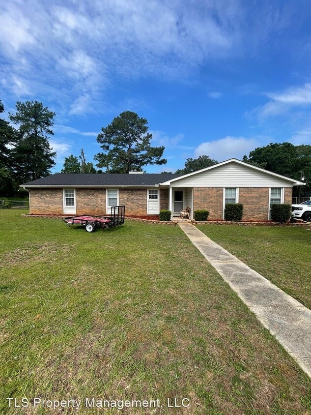 Primary Photo - 3 br, 2 bath House - 105 Arapaho Court