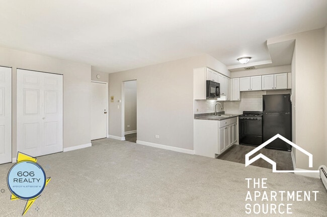 Building Photo - 3001 N Thatcher Ave