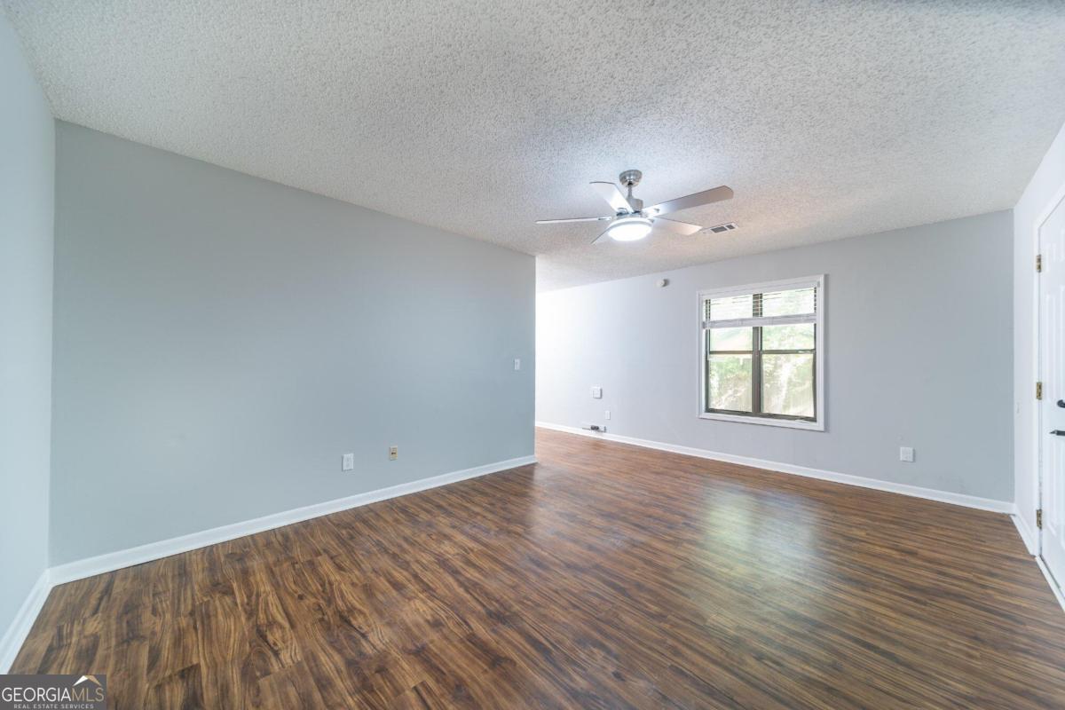 Primary Photo - 690 Bellemeade Dr SW