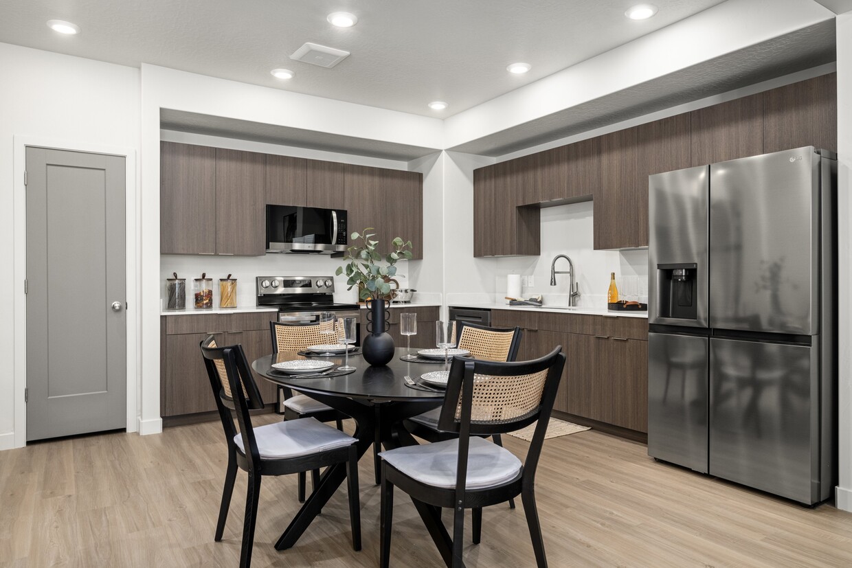 Foto principal - Calypso Townhomes