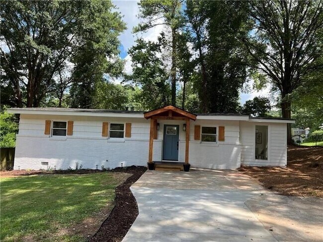 Foto del edificio - 2956 Monterey Dr