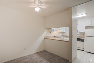 2BR, 2BA - 911SF - The Arbors