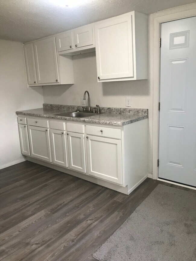 Foto del edificio - 1048 N Jefferson St