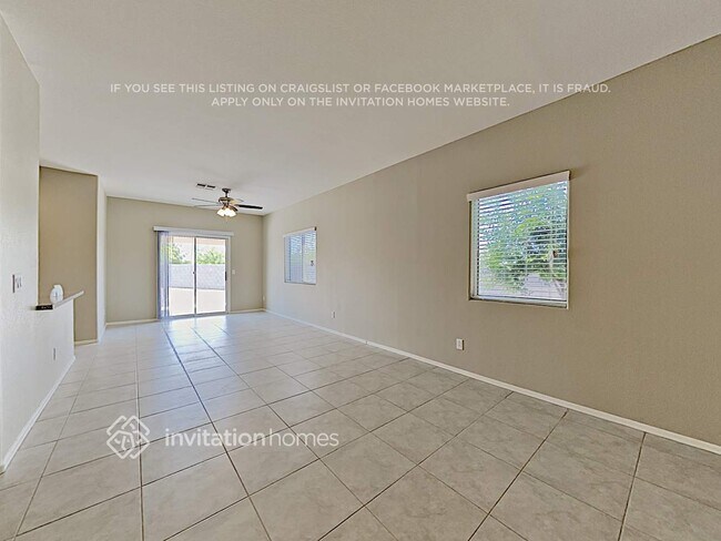 Foto del edificio - 13295 W Crocus Dr
