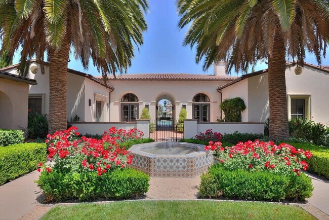 Building Photo - 1378 Dahlia Loop