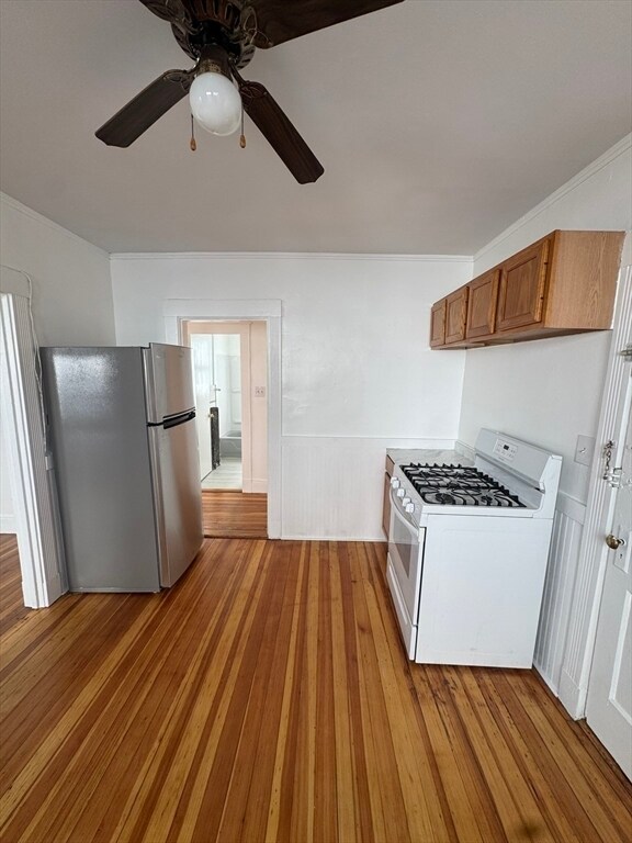 Foto del edificio - 196 Reservation Rd