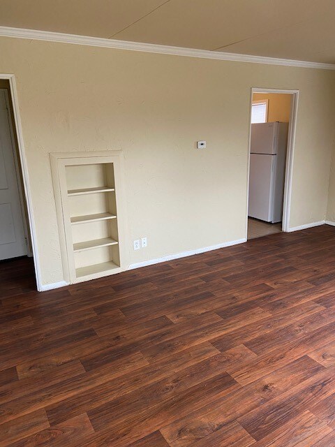 Building Photo - 304 Winding Ln