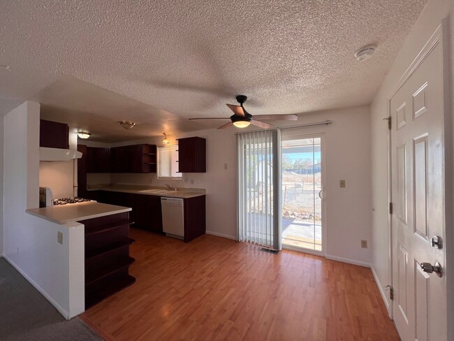 Building Photo - Centrally Located Single Family Home in Fe...