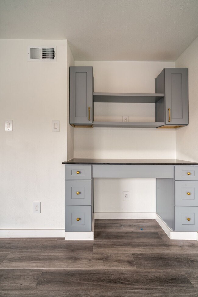 Foto del edificio - 1309 Blair St