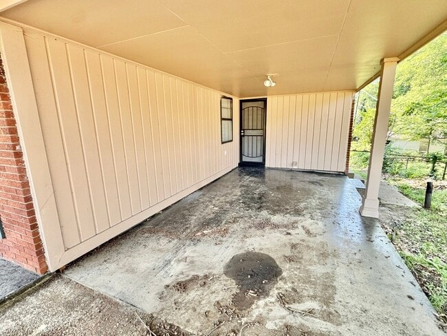 Building Photo - 2511 Frayser Blvd