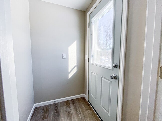 Foto del edificio - 1853 Fisher St