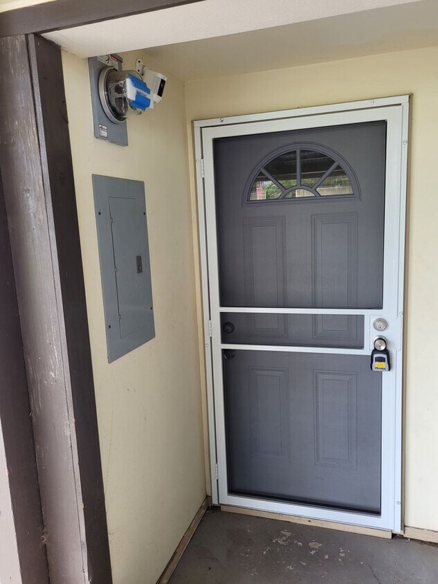 237 Kaumana Dr Unit Downstairs C, Hilo, HI 96720 Room for Rent in