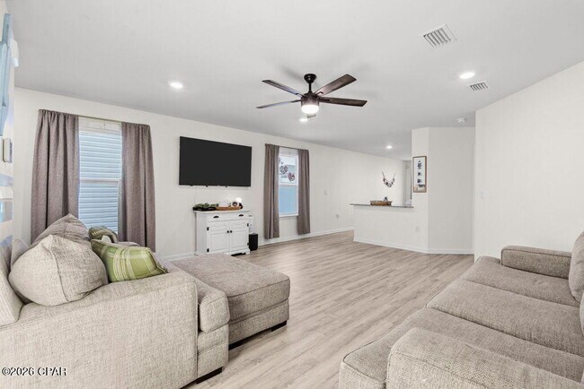 Foto del edificio - 6587 Kettles St