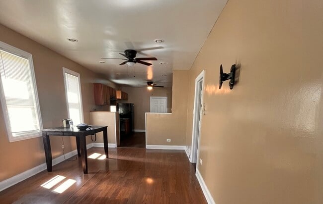 Foto del edificio - 10922 S Wentworth Ave