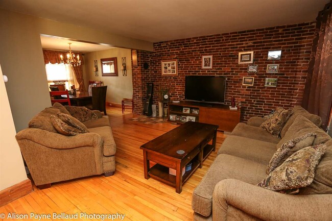 Building Photo - 113 Kidder St