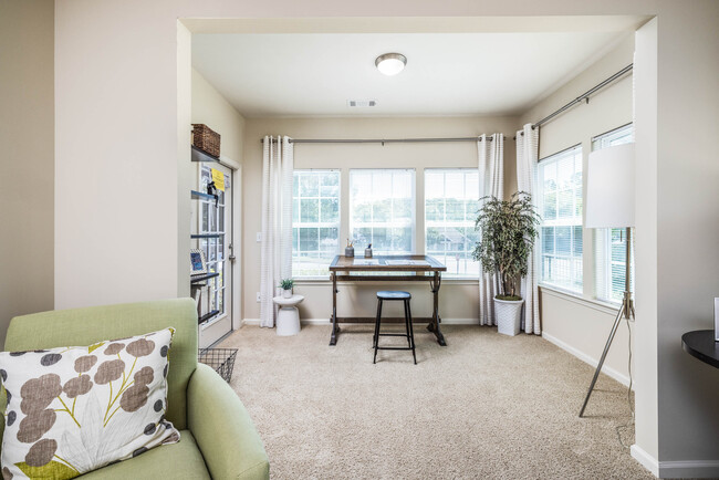 1 Bedroom with Sunroom: Sunroom with Natural Lighting - Wembly At Overlook