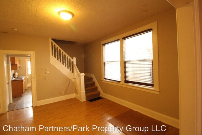 Foto del edificio - 293-295 E Woodrow Ave