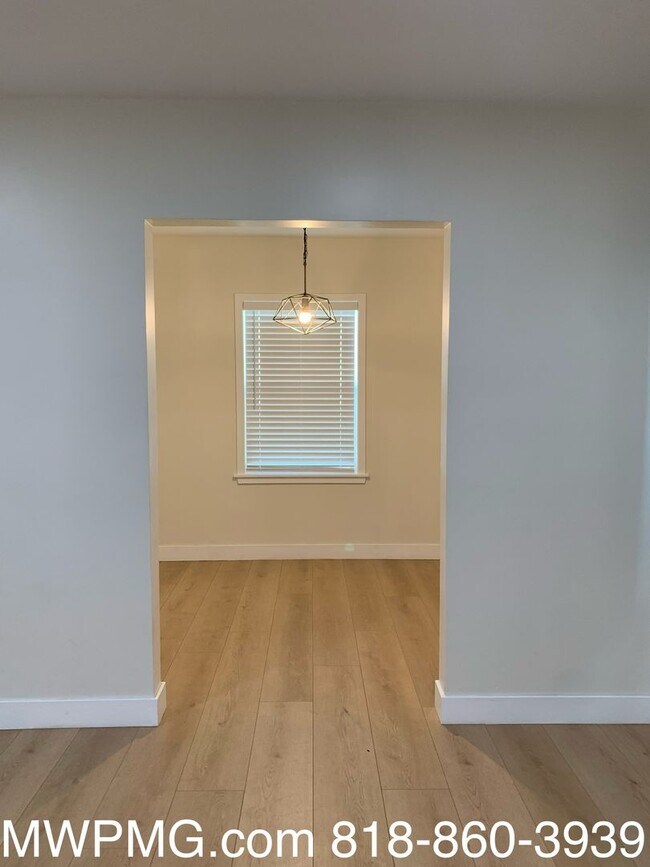 Foto del edificio - This Beautiful Home is Available NOW for L...