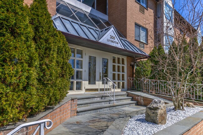 Foto del edificio - 300 Livingston Ave