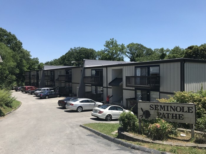 Foto principal - Newly Remodeled East Ridge Apartments!!