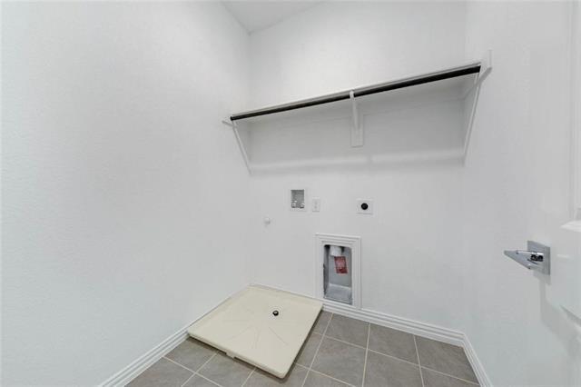 Foto del edificio - 9920 Hennings St