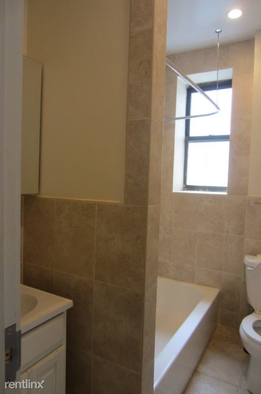 Building Photo - 105 Audubon Ave