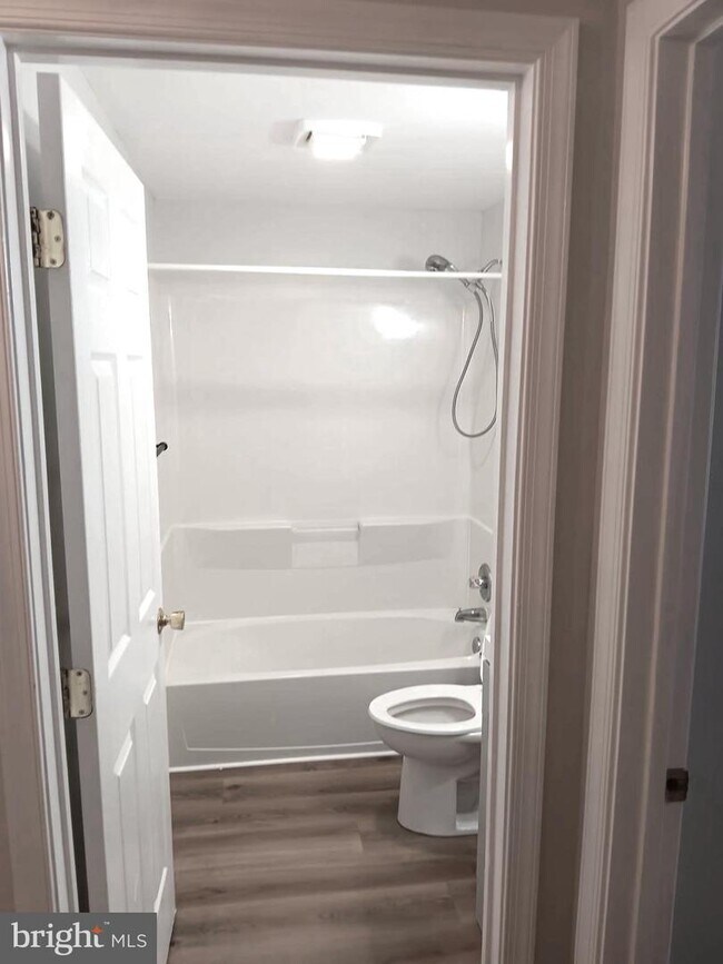 Foto del edificio - 212 Drexel Dr