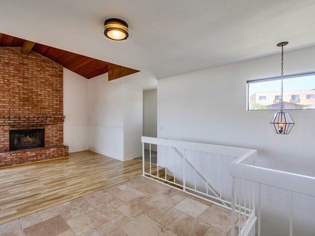 Foto del edificio - 4540 W Point Loma Blvd