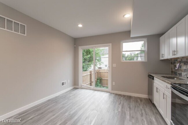 Foto del edificio - 5 br, 6 bath House - 2310 n camac st