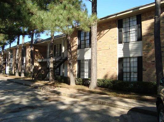 Hunters Glen - 6045 Alpine Cir
