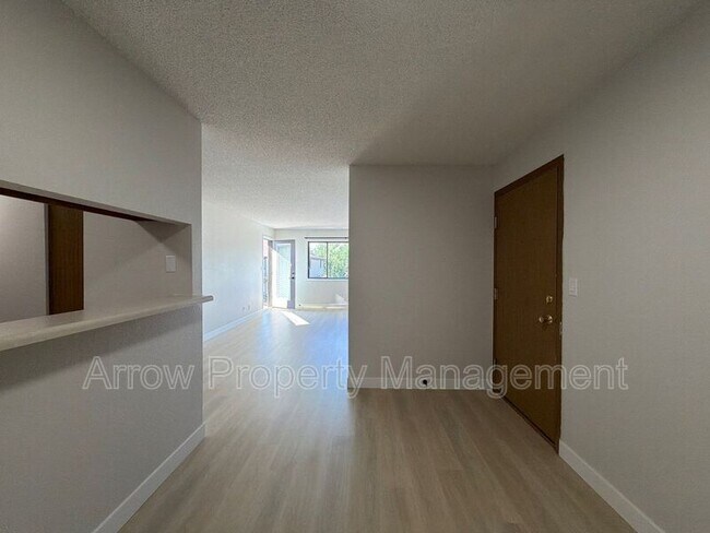 Foto del edificio - 2380 N 44th St