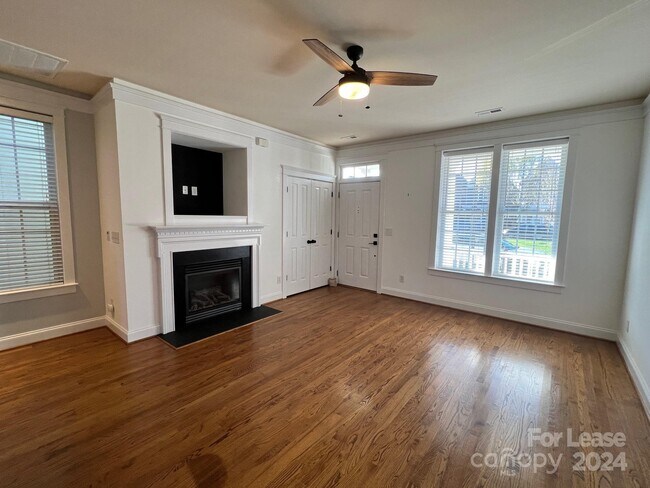 Foto del edificio - 272 Bridges Farm Rd