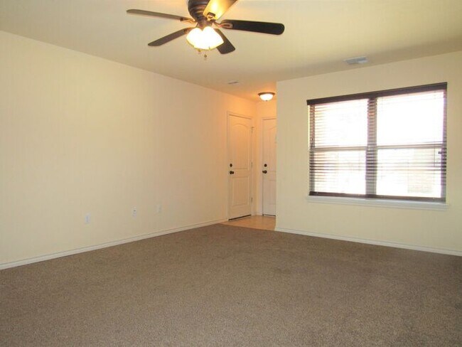 Building Photo - 20830 Landmark Cir