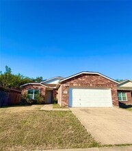 Building Photo - 3201 Royal Crest Dr
