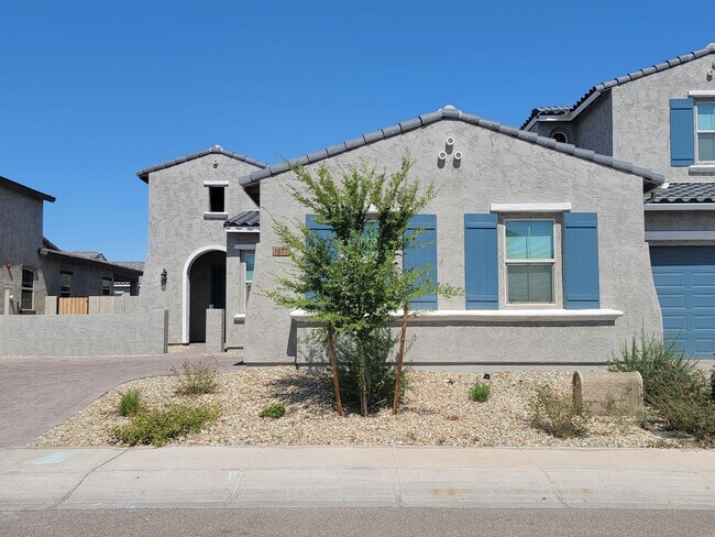 Foto del edificio - Just a year old in highly sought after GAT...
