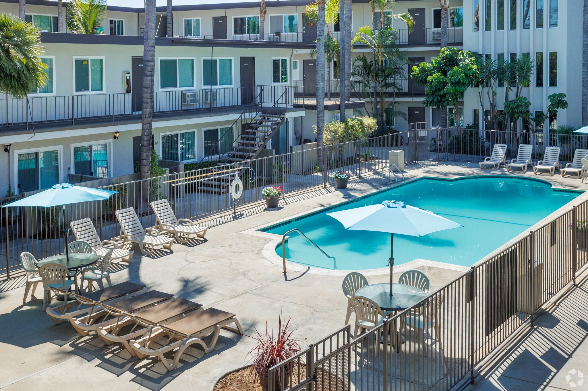La Habra Hills Apartments