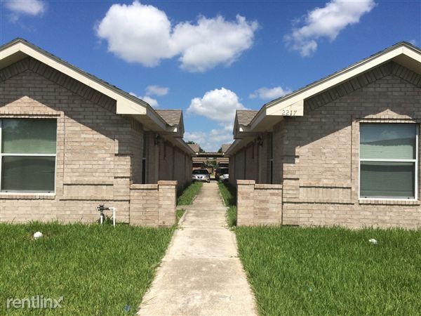 Primary Photo - 2305 N Dahlia St