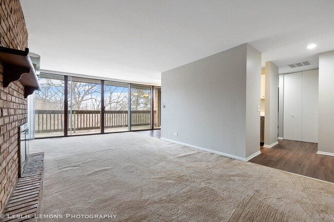 Building Photo - 5700 Hillcrest Ln