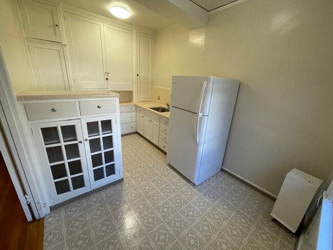 Building Photo - 251 Parnassus Ave