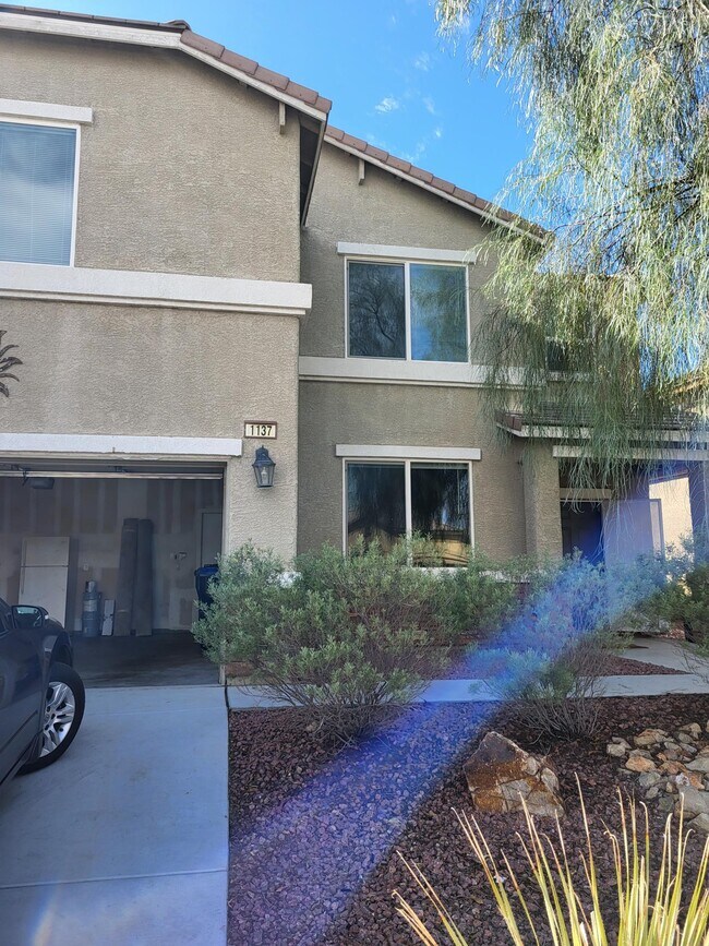 Foto del edificio - 1137 Evergreen Cove St