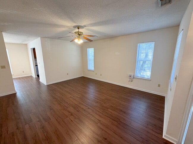 Building Photo - 314 Mobley Dr