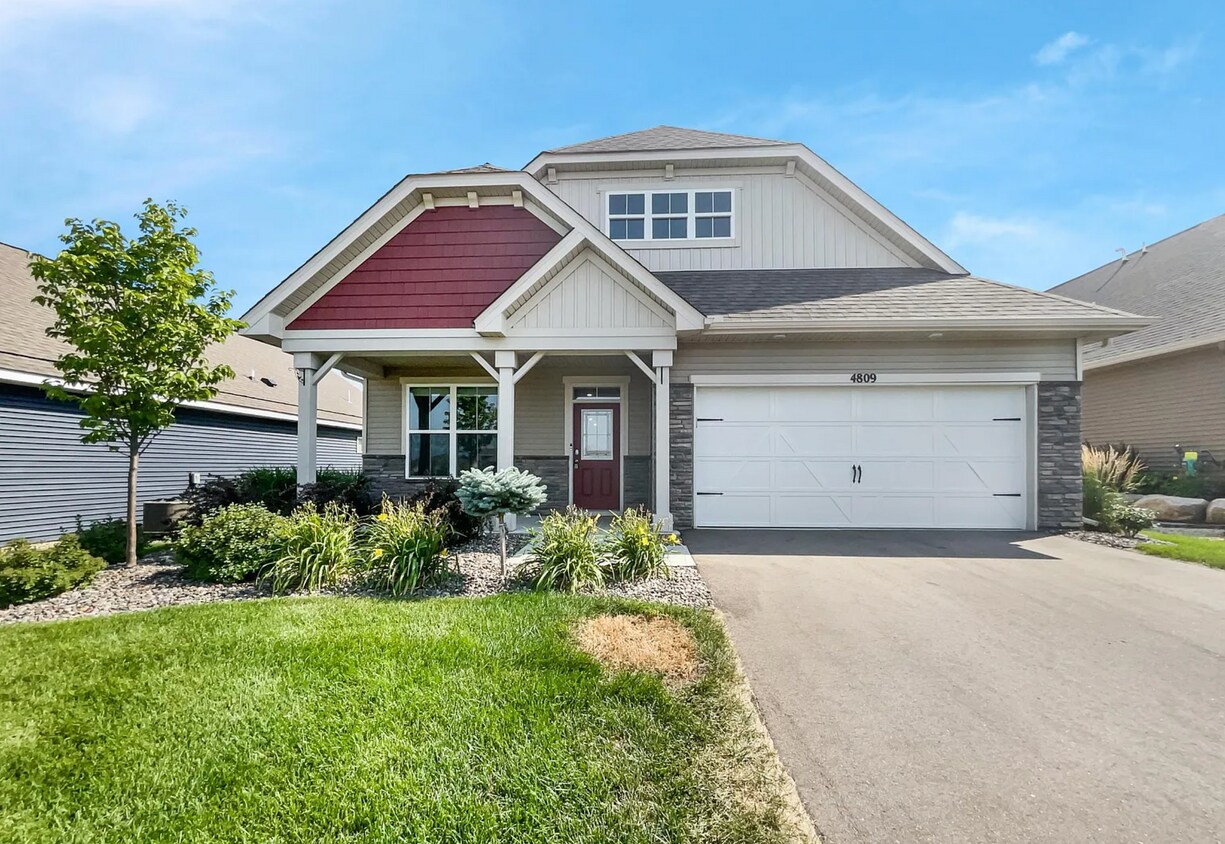 4809 Copper Cir, Woodbury, MN 55129 House Rental in Woodbury, MN