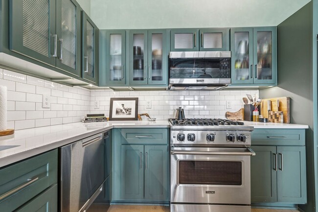 Building Photo - Luxury downtown Austin condo available for lease at Austin City Lofts 2 bedroom -2 bath