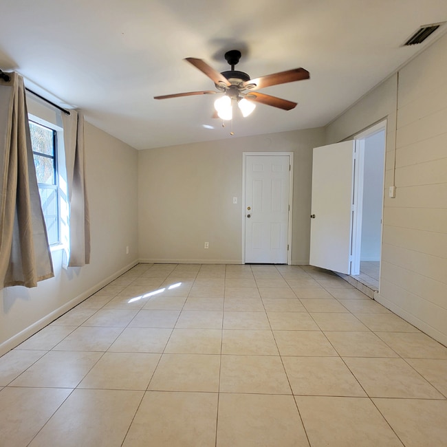 Photo - 404 Bullard Pkwy House