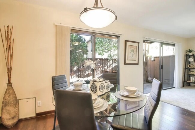 Photo - 1391 Gazdar Ct Townhome