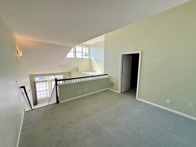 Foto del edificio - 850 E Main St