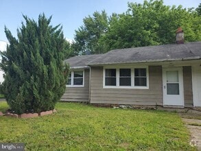 Building Photo - 135 Lemmon Ave