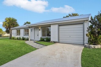 Building Photo - 337 SW Cherryhill Rd