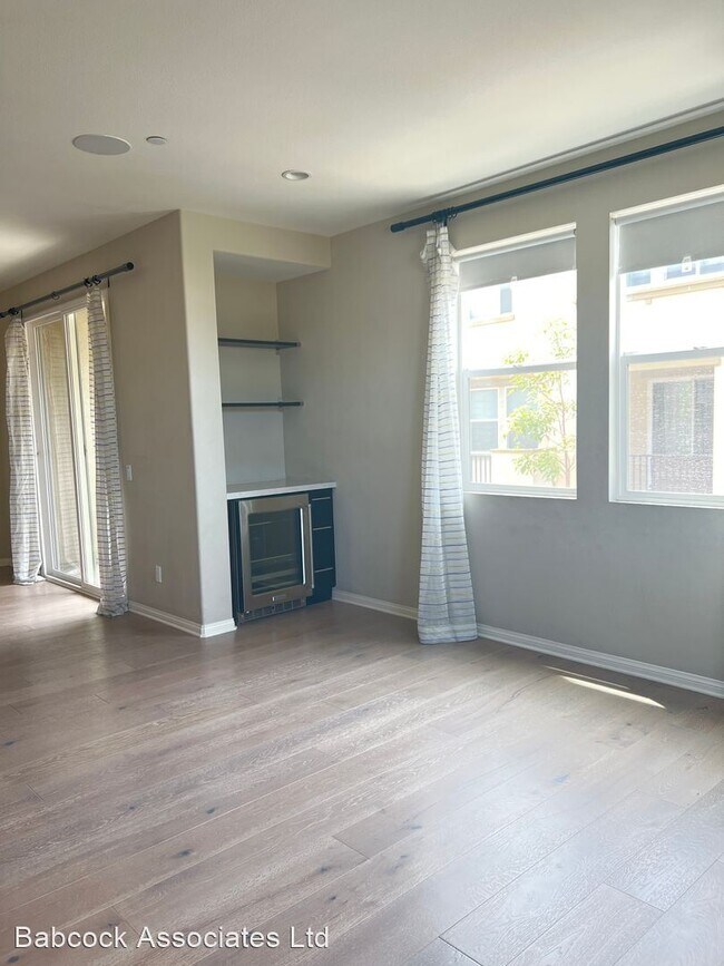 Building Photo - 2 br, 2.5 bath House - 15321 Jasmine Lane ...