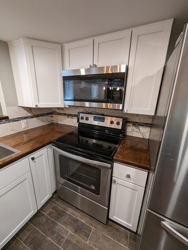 Stainless steel appliances (new dishwasher not pictured) - 329 1/2 S Hocker Ave
